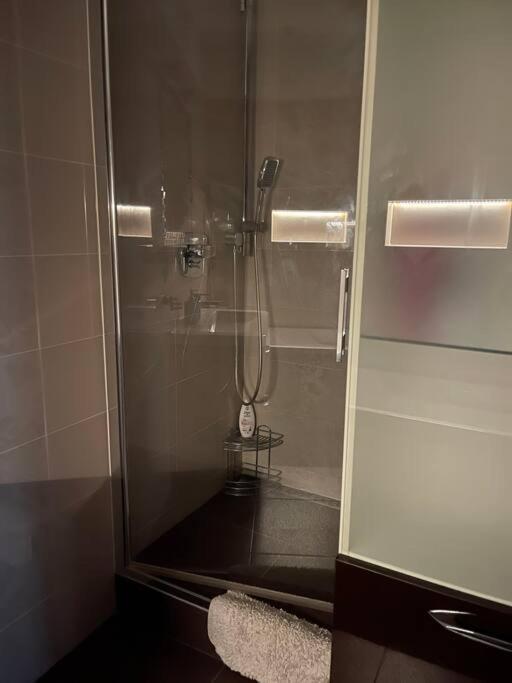 Priestranny 3 Izb. Apartman V Centre S Parkovanim. Banská Bystrica Eksteriør bilde